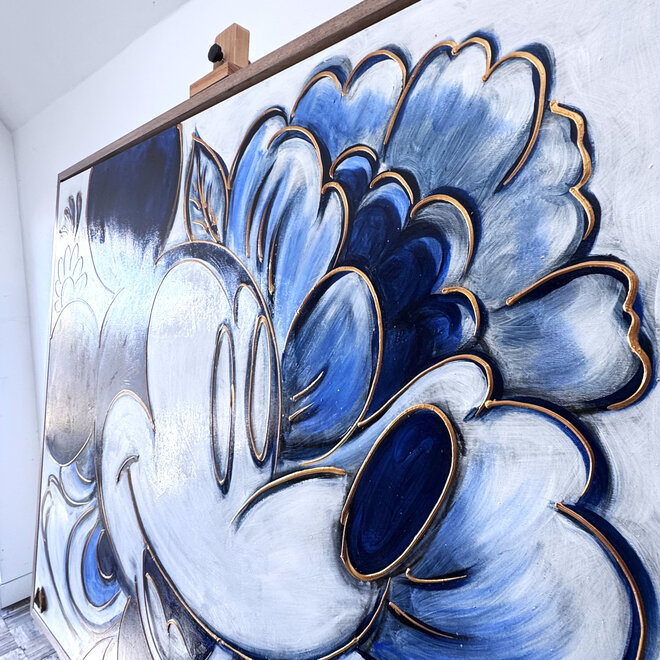 Schilderij- 120x150cm - Rick Triest - Delft Blauw - Rick's Mickey with Dutch flowers XL #2
