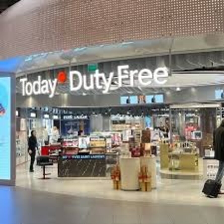 Designed by Rick Triest op Schiphol | Kunst & design collectie