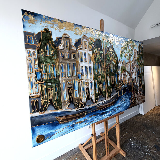 Schilderij- Rick Triest - 120x200 cm - Amsterdam Signature Gold Series - Prinsengracht - Blue & Gold - 2