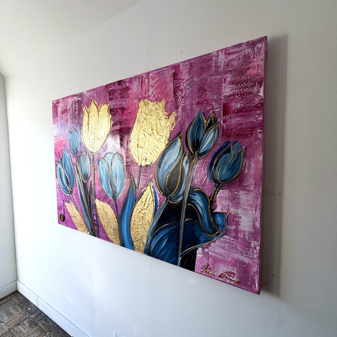 Schilderij - 100x150 cm - Rick Triest - Tulpenmanie - Compositie van tulpen met goud #18