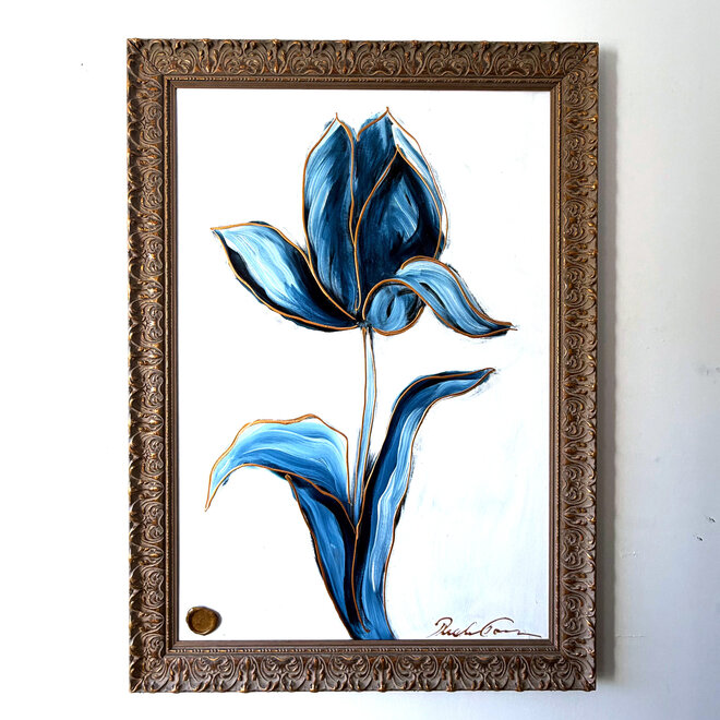 Schilderij - 80x120x2 cm - Rick Triest -  XL delft tulp - Blue and gold - #1 - inclusief lijst