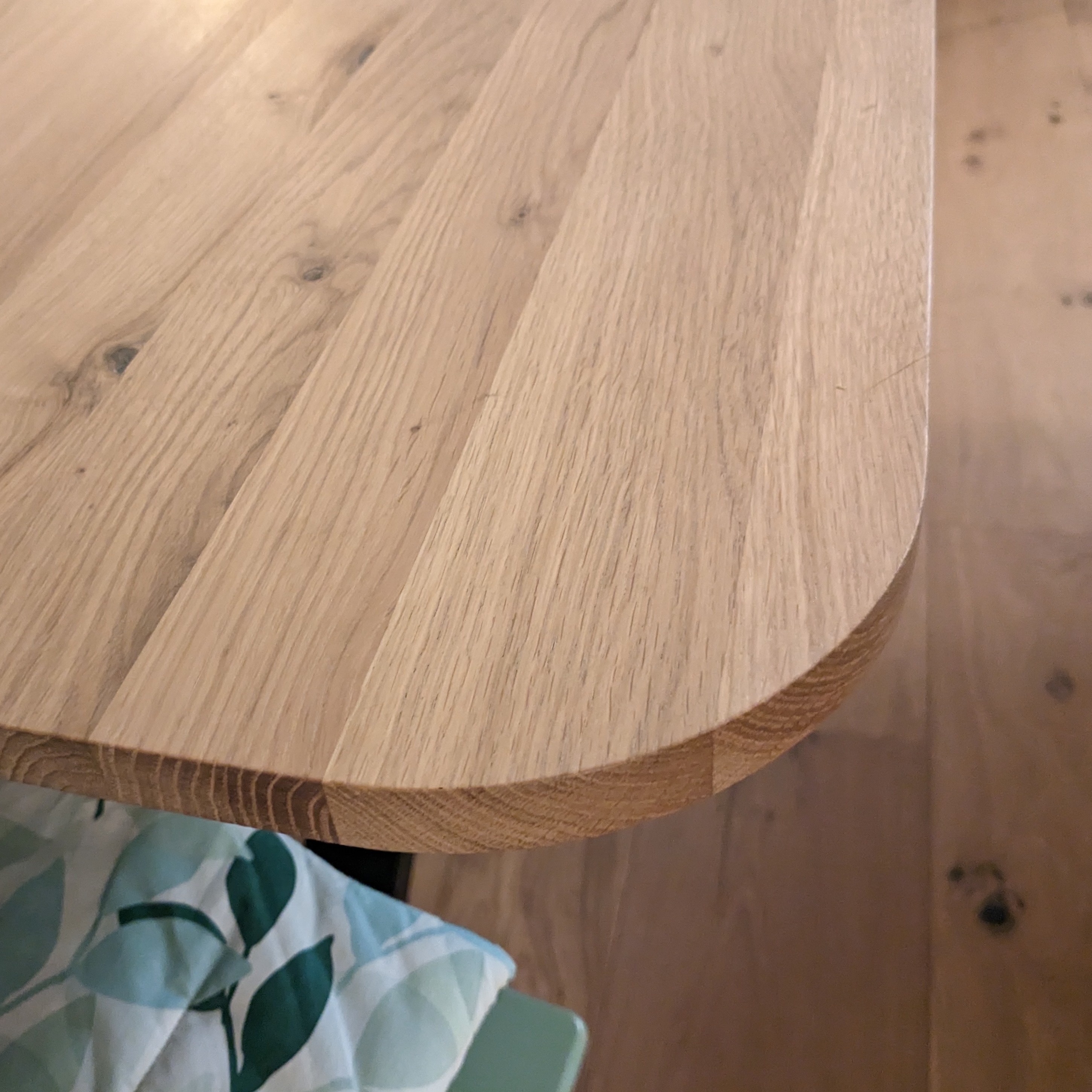  Eiken tafelblad met ronde hoeken - op maat - 2 cm dik (1-laag) - rustiek Europees eikenhout - verlijmd kd 8-12% - 50-120x50-300 cm  - Afgeronde hoeken radius 5, 8, of 10 cm