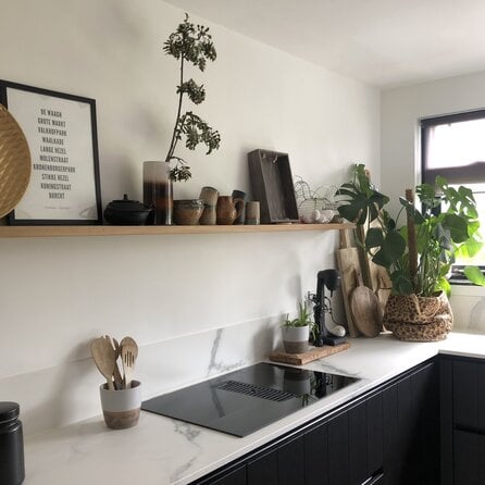 Eiken wandplank zwevend - op maat - 3 cm dik - rustiek eikenhout (B/C) - incl. blinde plankdragers (onzichtbaar) - 30 mm