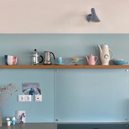 Eiken wandplank zwevend - op maat - 4 cm dik - rustiek eikenhout (B/C) - incl. blinde plankdragers (onzichtbaar) - brede lamel (9-12 cm) - 40 mm Eiken wandplank zwevend - op maat - 4 cm dik - rustiek eikenhout (B/C) - incl. blinde plankdragers (onzichtbaar) - brede lamel (9-12 cm) - 40 mm