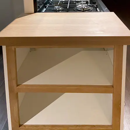 Eiken tafelblad - op maat - 6 cm dik - 3-laags opgedikt (hol) - foutvrij eikenhout (A/B) - verlijmd, smalle lamel - 60 mm