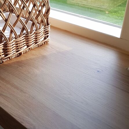 Eiken overzet vensterbank - op maat - 2 cm dik - 2-laags opgedikt (2x2 cm) - rustiek eikenhout (B/C), verlijmd - 20 mm