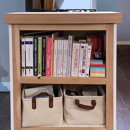 Eiken tafelblad - op maat - 6 cm dik - 3-laags opgedikt (hol) - foutvrij eikenhout (A/B) - verlijmd, smalle lamel - 60 mm