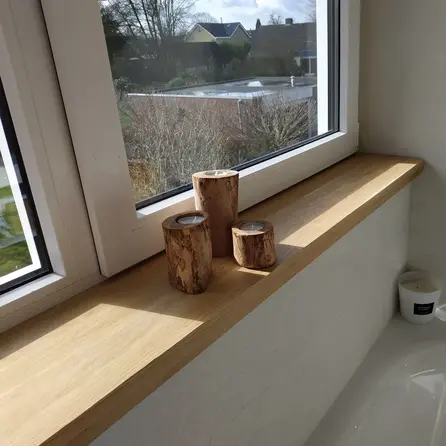 Eiken overzet vensterbank - op maat - 2 cm dik - 2-laags opgedikt (2x2 cm) - foutvrij eikenhout (A/B), verlijmd - 20 mm