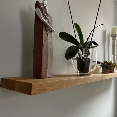 Eiken wandplank zwevend - op maat - 4 cm dik - rustiek eikenhout (B/C) - incl. blinde plankdragers (onzichtbaar) - 30 mm