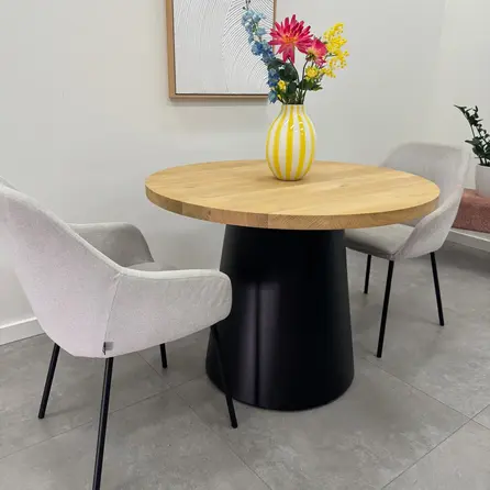 Eiken eettafel - rond - op maat - 4 cm dik - ronde eiken tafel van rustiek eikenhout (B/C) met brede lamel - 40 mm Eiken eettafel - rond - op maat - 4 cm dik - ronde eiken tafel van rustiek eikenhout (B/C) met brede lamel - 40 mm