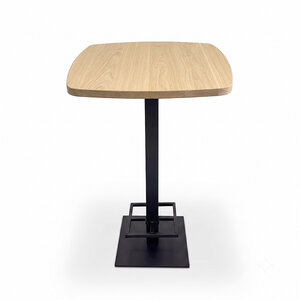 Eiken sta-/ bartafel - Deens ovaal - vierkant - 2,7 cm - foutvrij - met brede lamel Eiken sta-/ bartafel - Deens ovaal - vierkant - 2,7 cm - foutvrij - met brede lamel