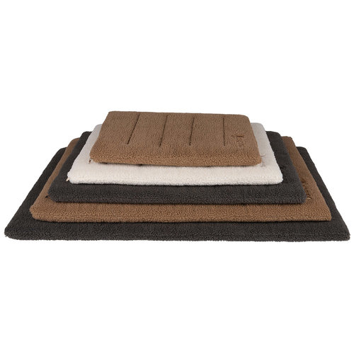 District 70 District 70 SHERPA Crate Mat