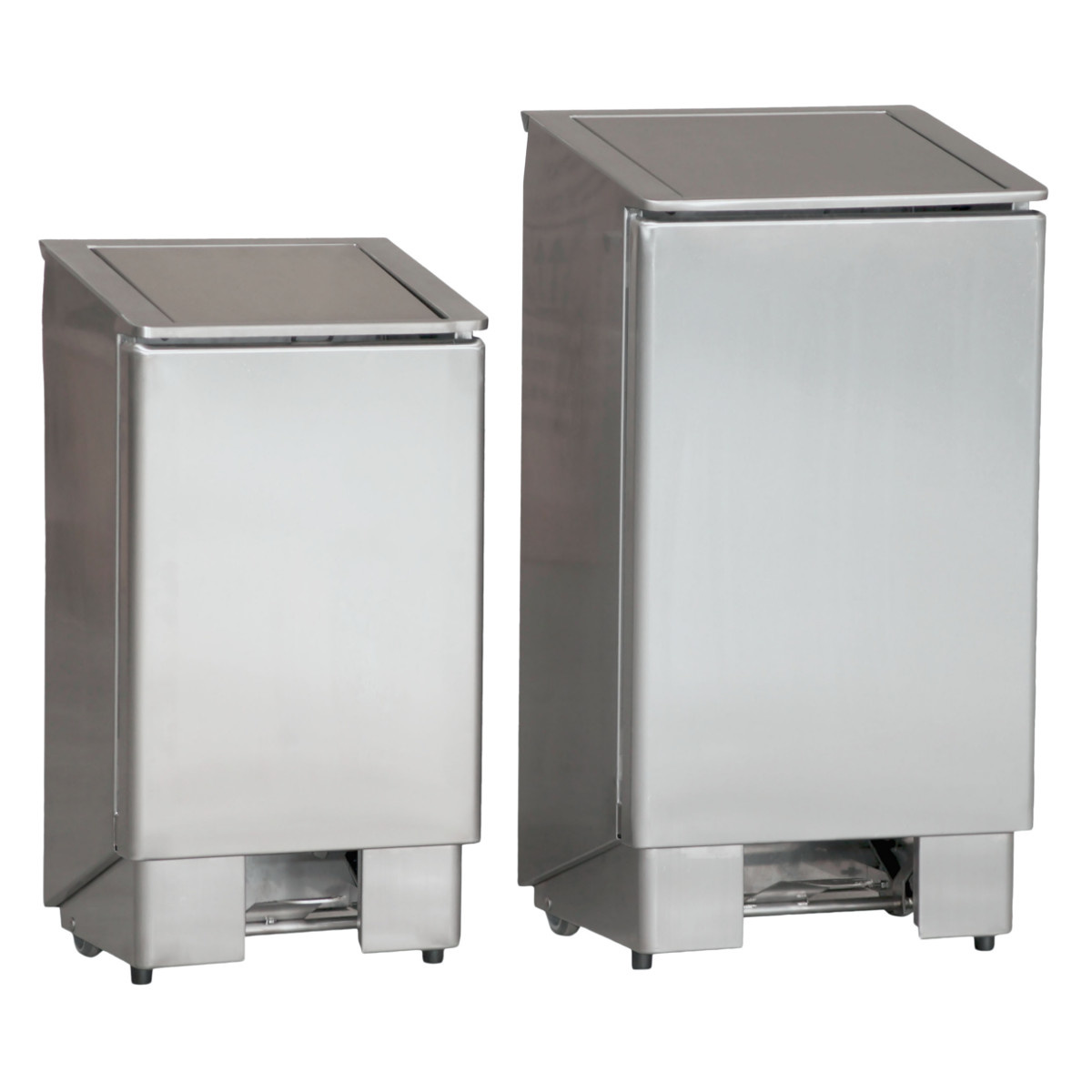 Combisteel Waste bin with foot pedal 90L