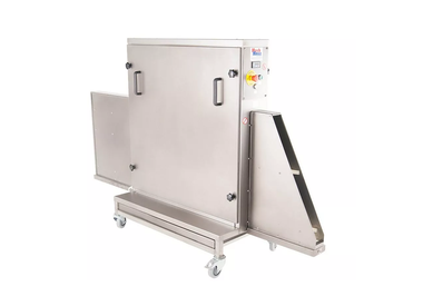 Tray cleaning machines