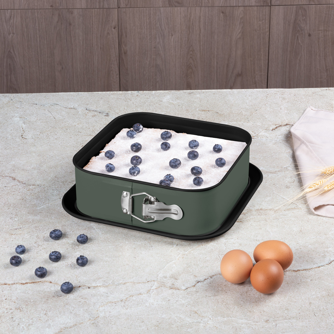 Berlinger Haus Berlinger Haus Spring cake mould  square - 28 x 28 cm - Matt green