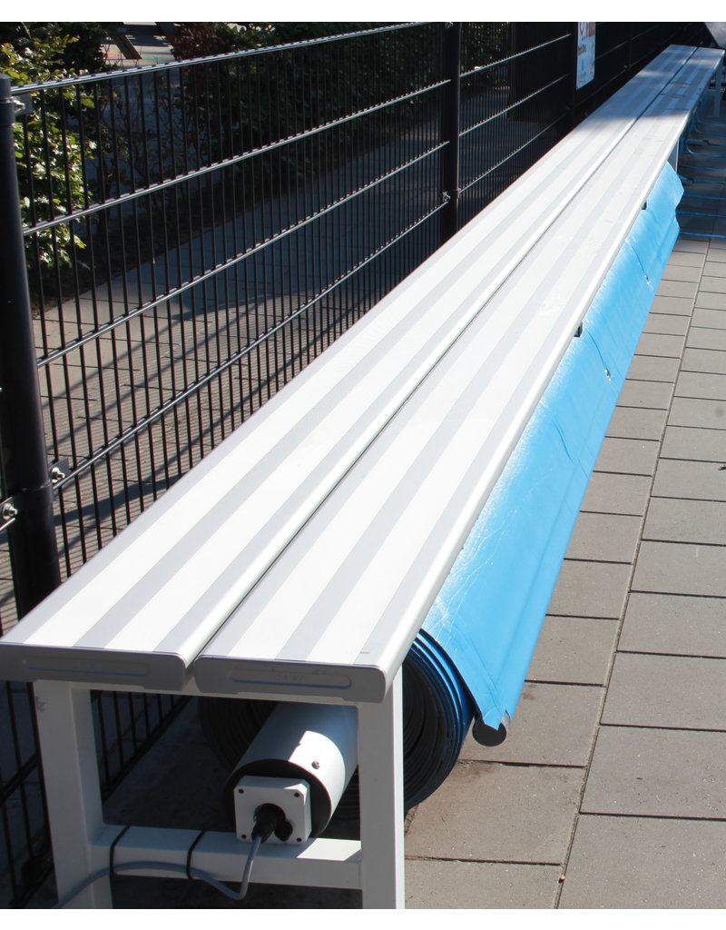 Blue poolcovers Oprolsysteem BP-D electric met Bank, prijs op aanvraag.