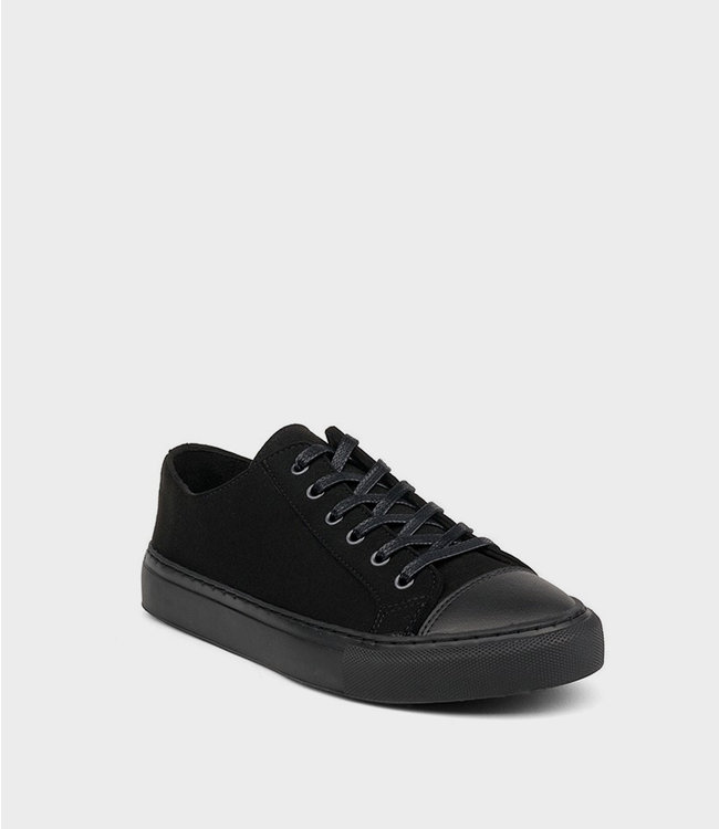 Good Guys Don't Wear Leather Kimi - Black vegan sneaker