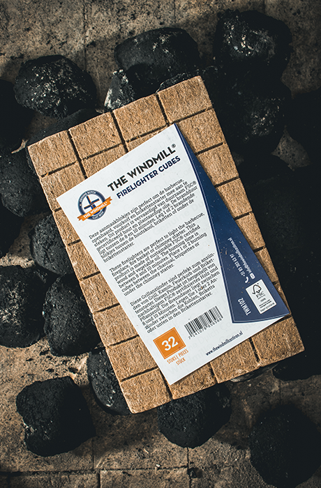 Premium South African Black Wattle Briketten