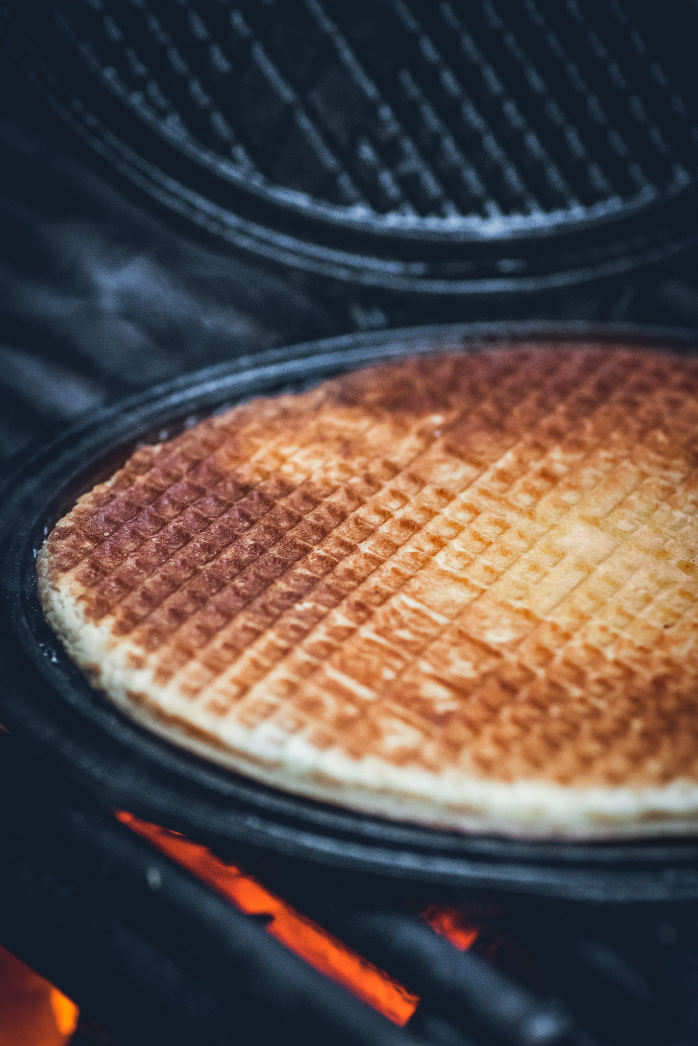 Gietijzeren stroopwafelijzer