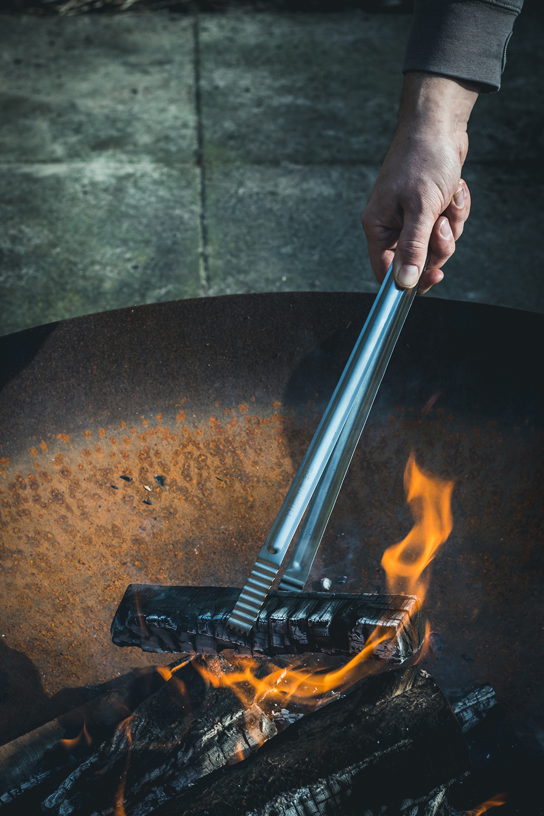 The Windmill Charcoal Tong