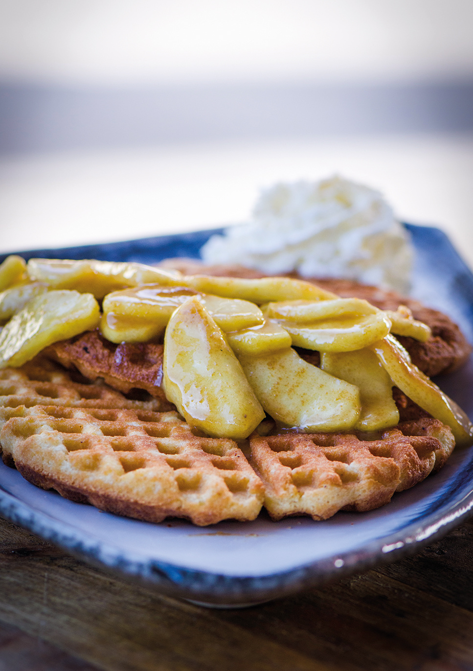 Recept: Wafels met karamelappeltjes