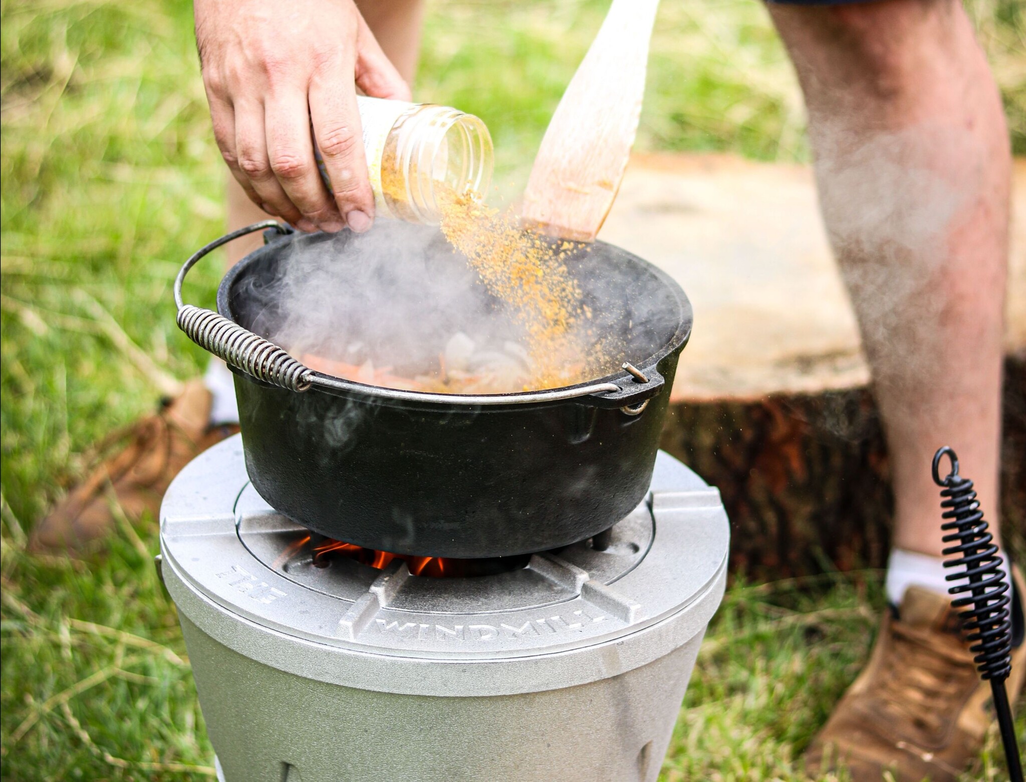 Spice set with Dutch Oven book