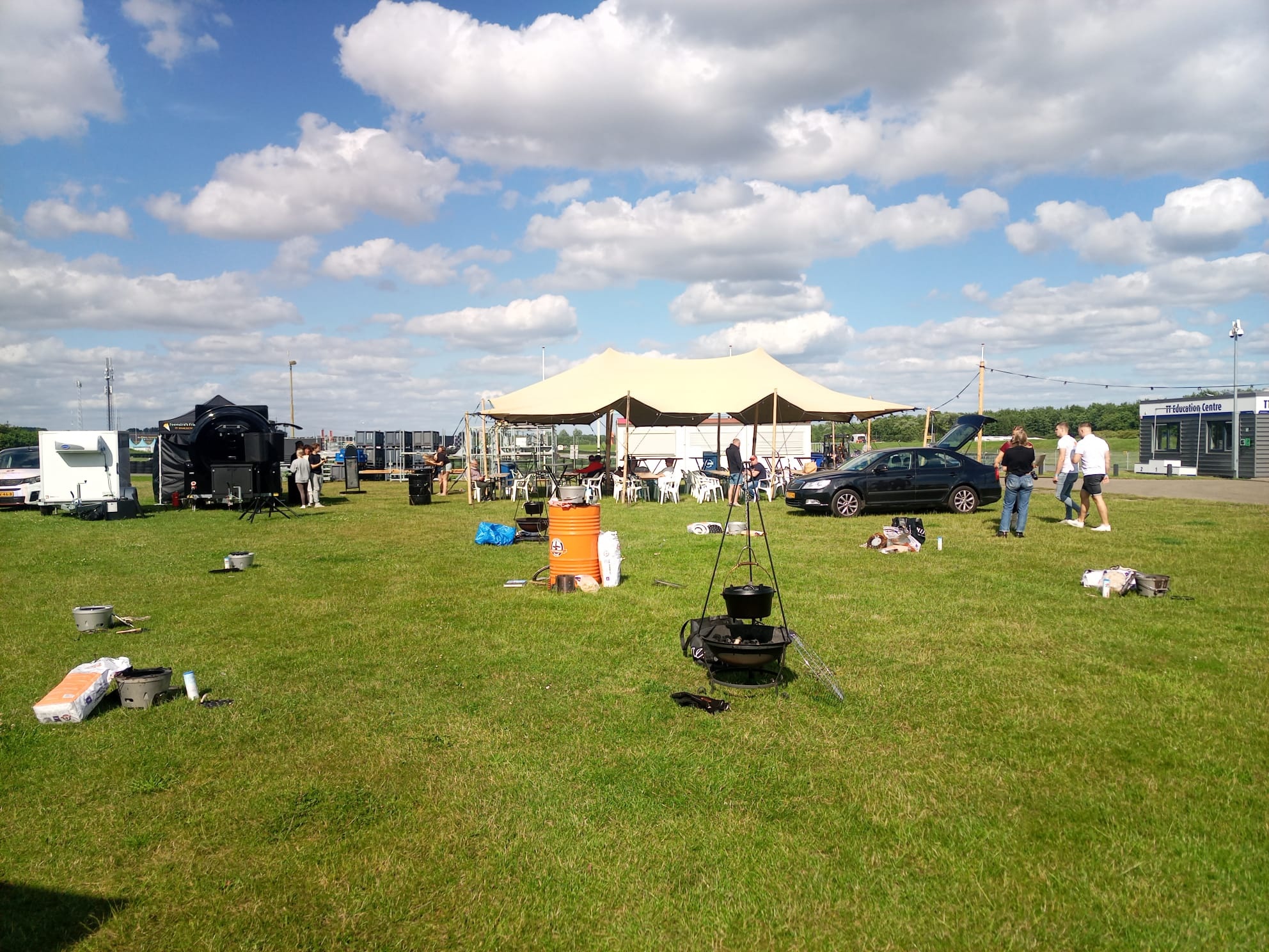 Windmill bezoekt TT Assen met Laura de Grave