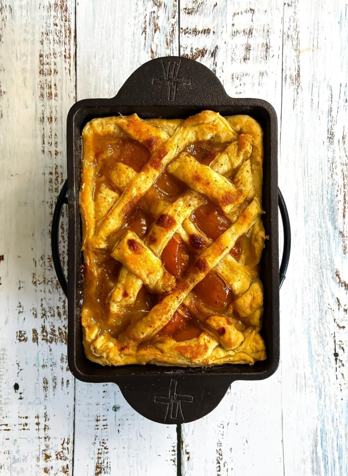 Ovenheerlijke Peach Cobbler van The Hungry Dutchman 