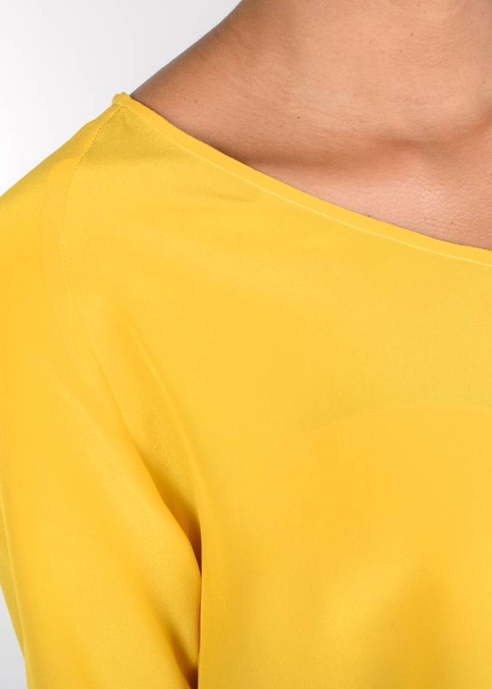 Long sleeved crepe de chine raglan shirt