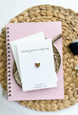 Pin "Soms heb je gewoon een hartje nodig" goud (incl envelop) Pin "Soms heb je gewoon een hartje nodig" goud (incl envelop)