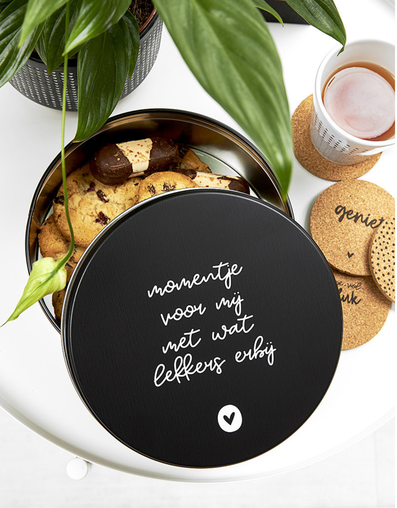 Zoedt Koektrommel zwart wit met tekst 'Momentje voor Mij met wat lekkers erbij' - Zoedt