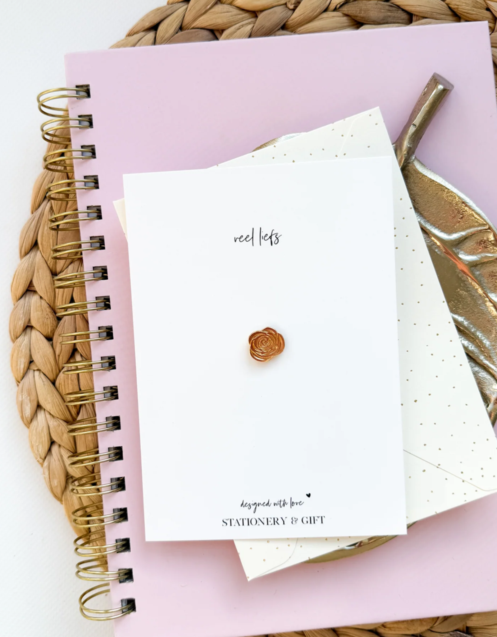 Pin "Veel Liefs" roos (incl envelop)