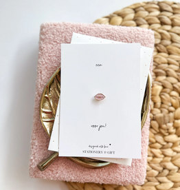 Pin "Een Kus voor Jou" roze (incl envelop)