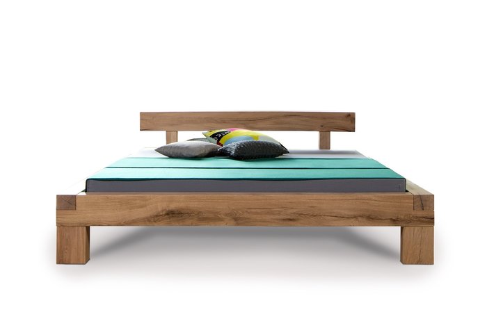 Massief houten bed Herisau (hout: moeraseik)