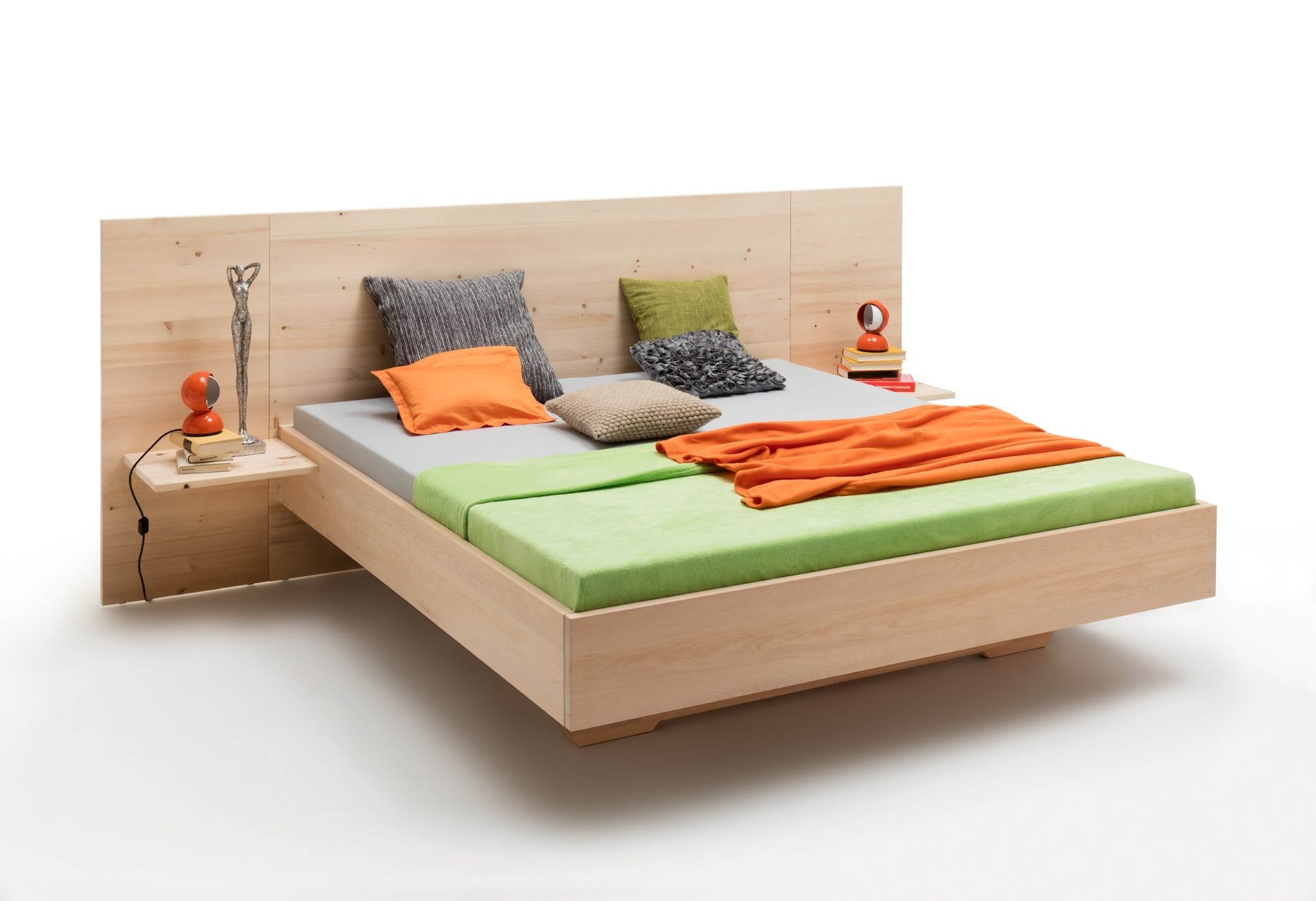 Verrassend Zirbel bed, zwevende constructie en breed hoofdbord | Sciliar FH-77