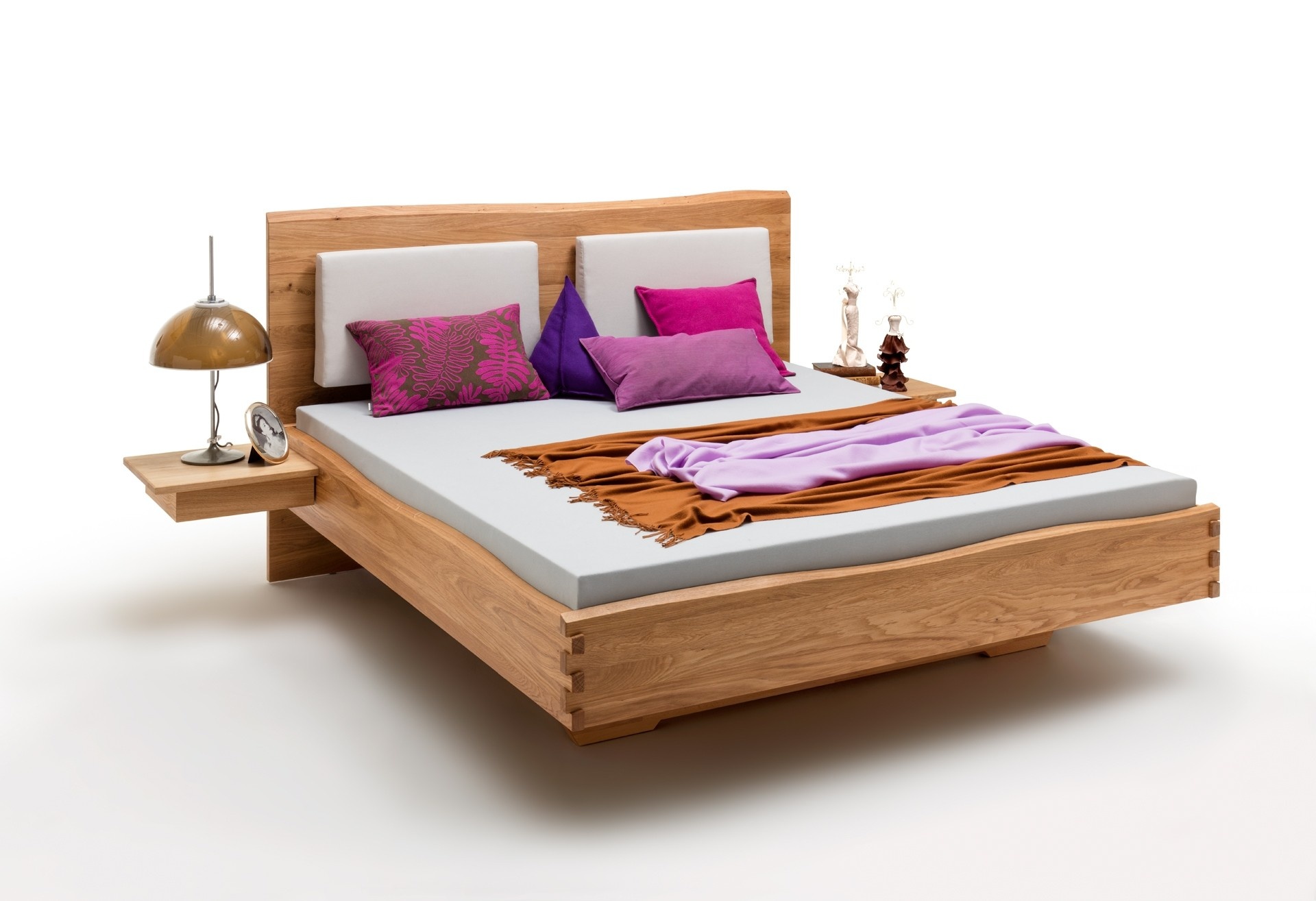 desinfecteren Manhattan Prelude Wild eiken bed in zwevende constructie 4.5 cm massief | Lelystad - Massief  Houten Bed