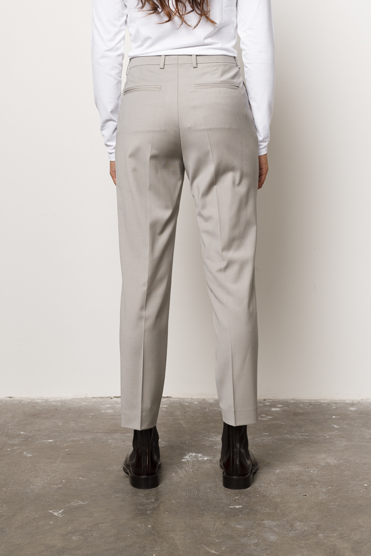 Filippa K Emma cropped trouser 9430 Oyster Gre - Uniek Mode