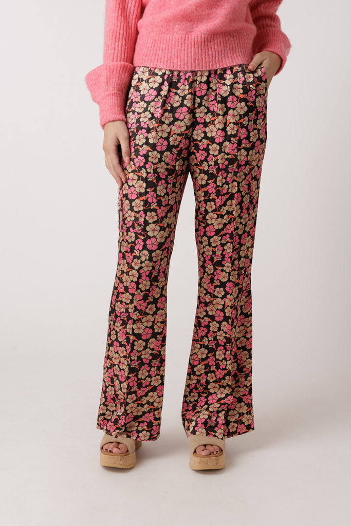 Second Female VICTORY TROUSERS 3123 Camellia Rose