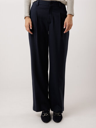 Closed Closed C91132-35P-22 568 Dark night