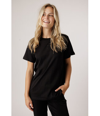 My Essential Wardrobe MY ESSENTIAL WARDROBE SEATTLE LOGO EMB. TEE 100031 BLACK