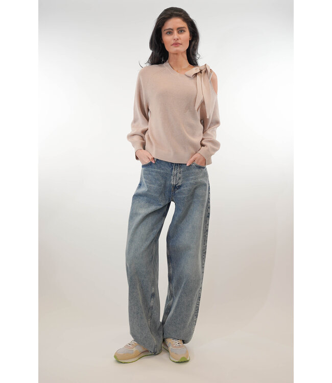 DANTE 6  ULYN CUT-OUT BOW SWEATER