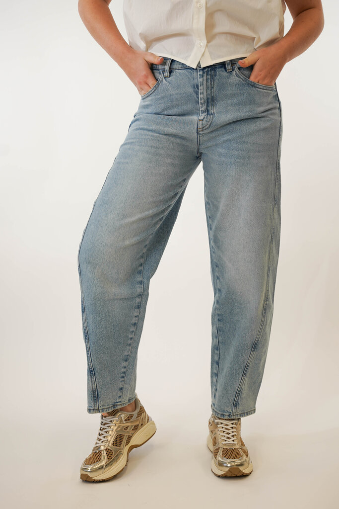 By Bar BY BAR BARREL JEANS