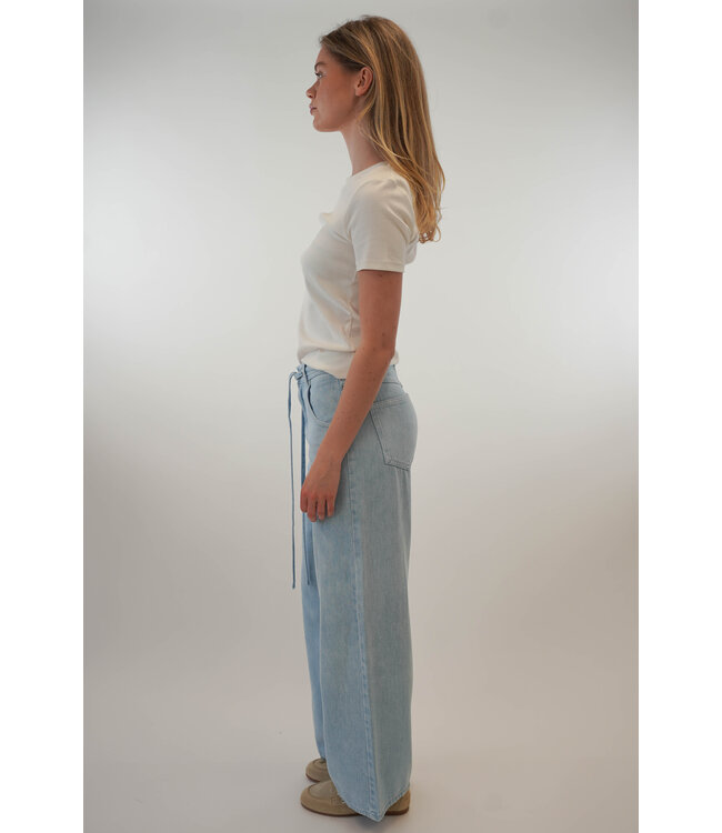 BASIC APPAREL LUDMILLA SS O-NECK GOTS 330 WHISPER WHITE