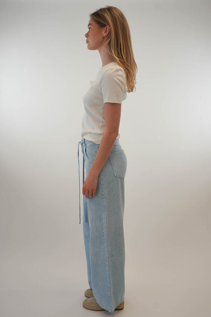 Basic Apparel BASIC APPAREL LUDMILLA SS O-NECK GOTS 330 WHISPER WHITE