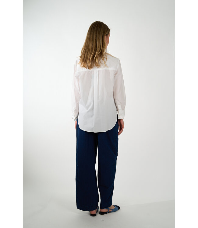 Closed C94362-25Z-22 200 White