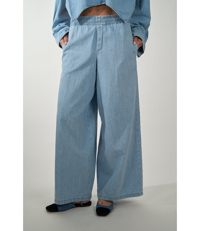 DRYKORN CEILING BLUE 3700