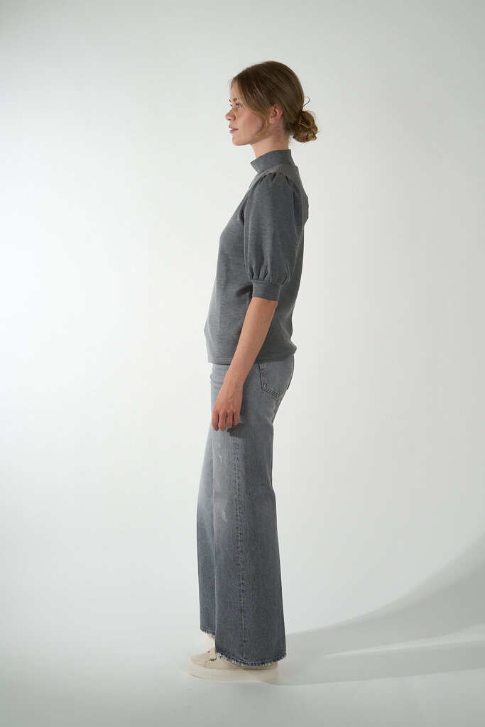 My Essential Wardrobe MY ESSENTIAL WARDROBE THEPUFF BLOUSE 100379