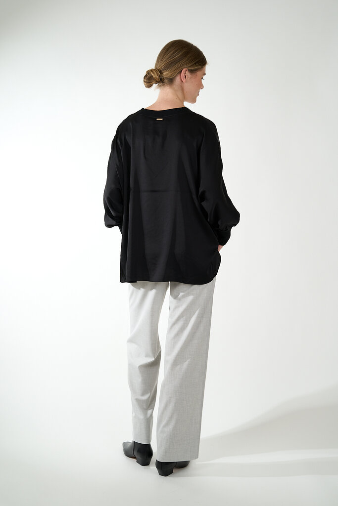 IVI IVI 450 BLACK TUNIC BLOUSE SOLID SILK NOS