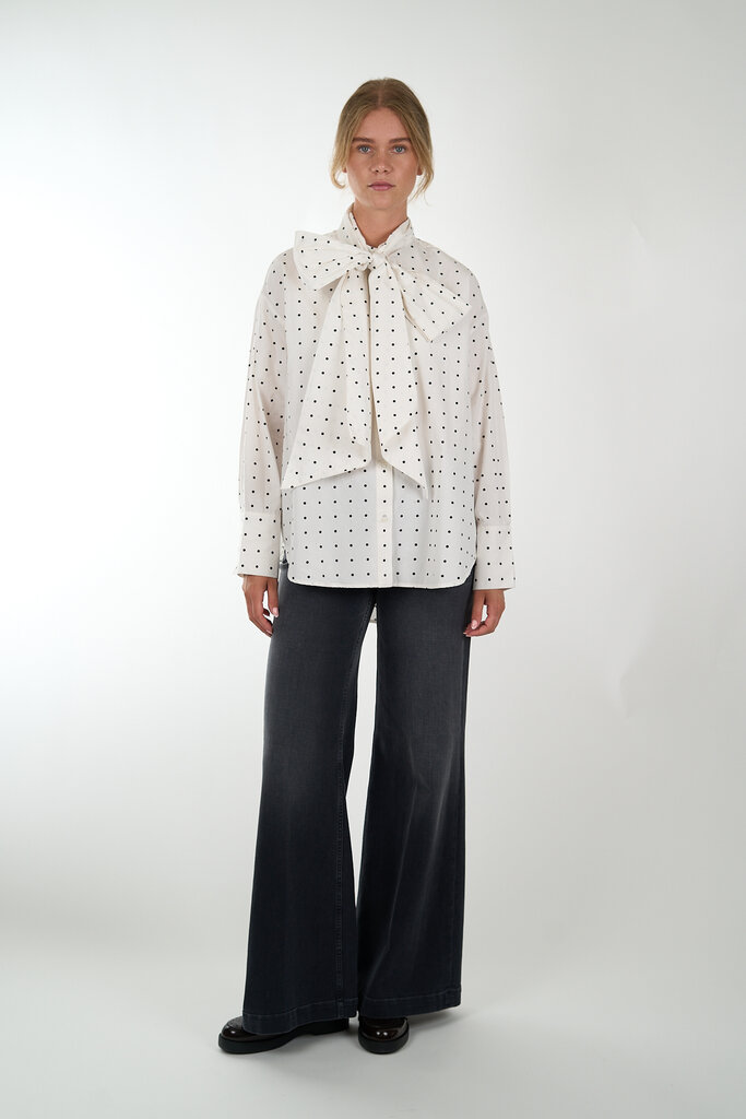 ESSENTIEL ANTWERP ESSENTIEL ANTWERP IMOVERIT PUSSY BOW TIE SHIRT COMBO1 OFF WHITE I1OW