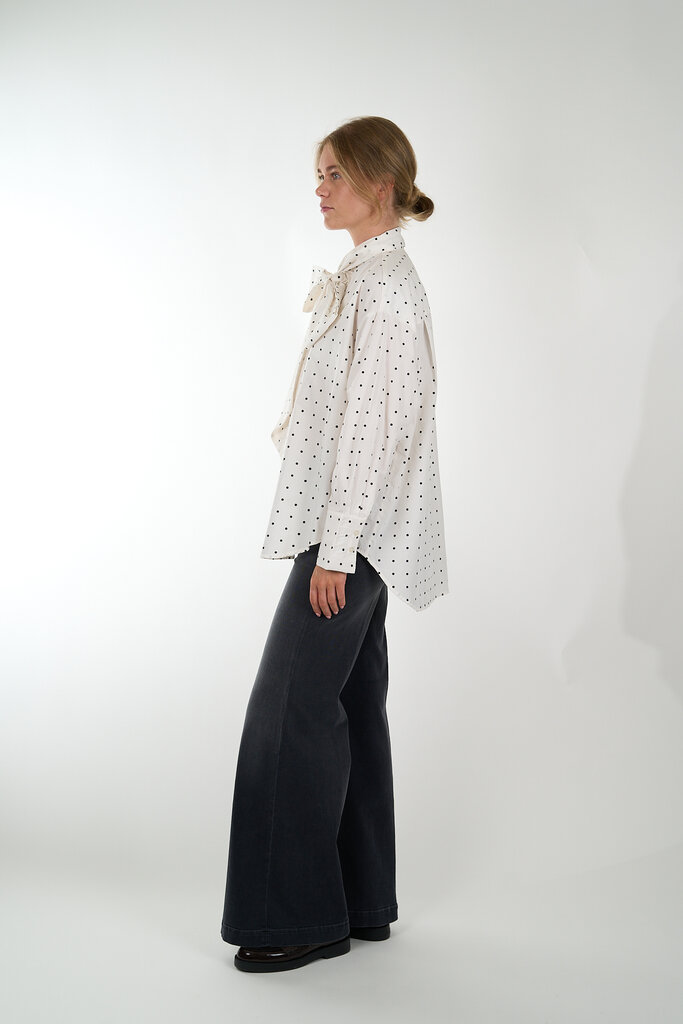 ESSENTIEL ANTWERP ESSENTIEL ANTWERP IMOVERIT PUSSY BOW TIE SHIRT COMBO1 OFF WHITE I1OW
